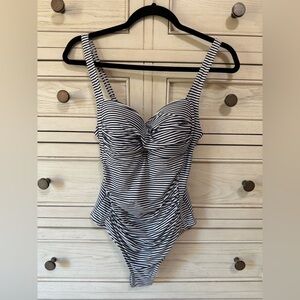 NIPTUCK NAUTICAL SWIMSUIT ONE PIECE MULTI FIT CUP